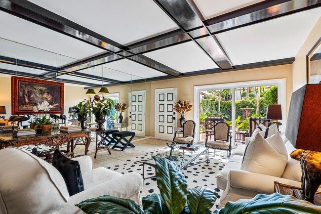 Photo - 225 Everglade Ave