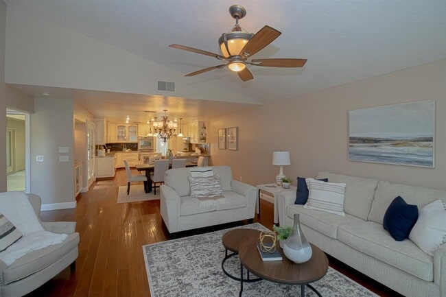 Photo - 1808 Cougar Ln