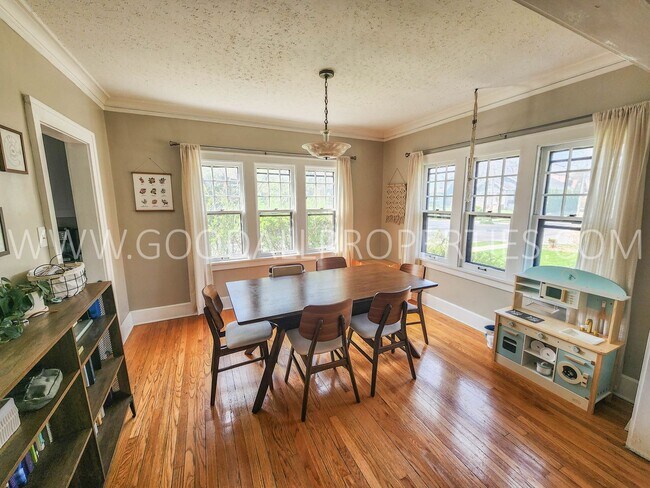 Photo - Iconic 3 Bedroom 1.5 Bath home in Beaverda...