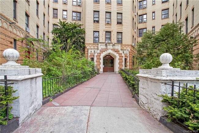 Photo - 3871 Sedgwick Ave Apartment Unit 2E