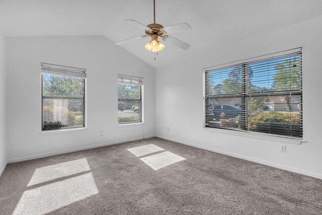 Photo - Charming 2 Bedroom Florida Cottage in Convenient Location!!