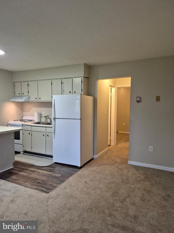 Building Photo - 106 Clay St Unit B