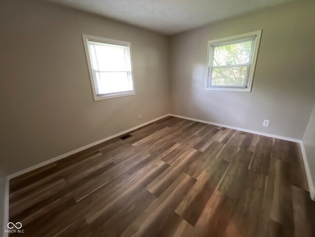 Photo - 521 Arthur Dr