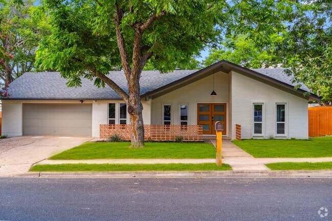 Building Photo - 2103 Monarch Dr Rental