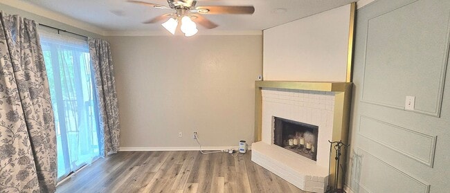Photo - 1304 E Bayou Pkwy