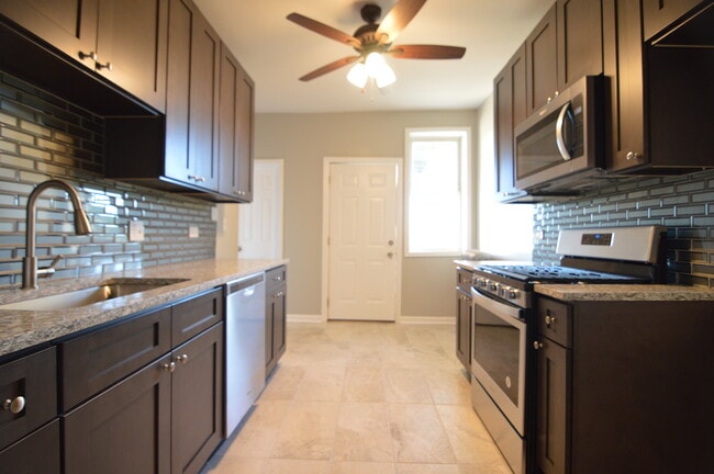 Photo - 3422 W Grenshaw St Unit 3422 W Grenshaw St, Chica