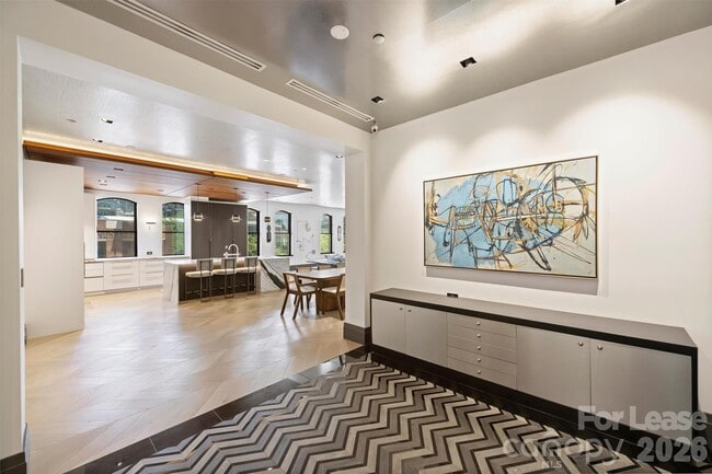 229 N Church St Unit 304