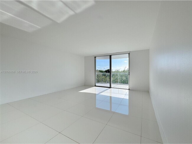 Photo - 210 Seaview Dr Unit 403