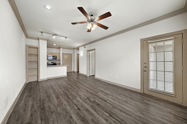 Sala de estar A1- 1BR-1BA- Rise At Elmside-001.jpg - Rise at Elmside