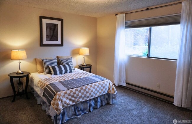 Photo - Remodeled 1 Bedroom Condo - Easy Hwy 18 Ac...