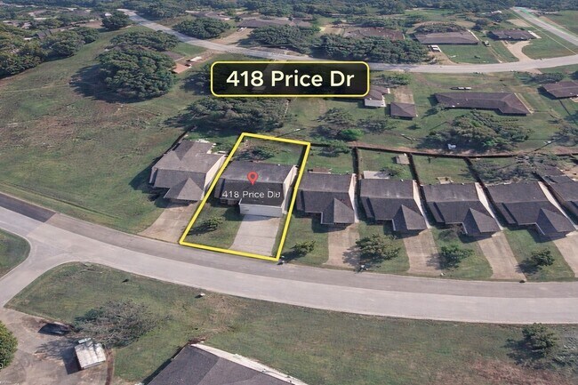 Photo - 418 Price Dr