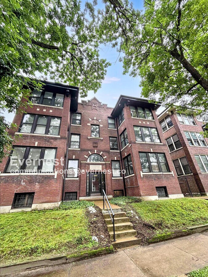 Photo - 4166 Russell Blvd Townhome