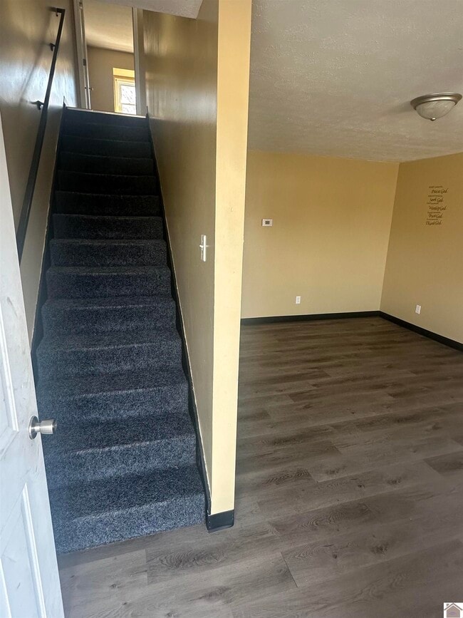 Photo - 122 Barcelona Ct