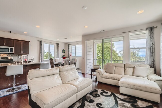 Photo - 7008 30th Pl SW