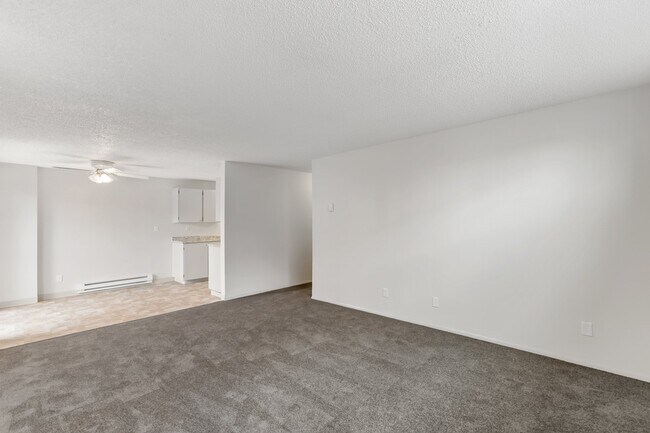 Photo - 11540 Pinehurst Way NE Unidad 101