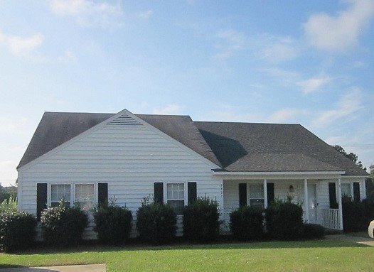 Photo - 2827 Daisy Ln N House