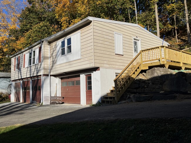 Photo - 1927 Bushkill Dr House