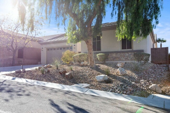Photo - "Charming 3-Bed Haven with 2 Full Baths on La Boutique St, Henderson!"