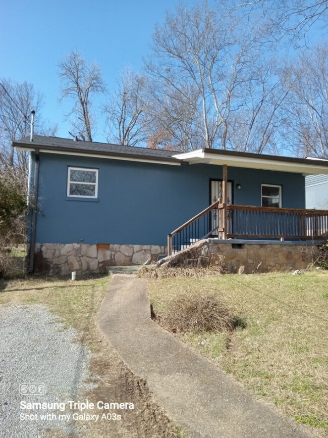 Building Photo - 4623 Highland Ave Rental