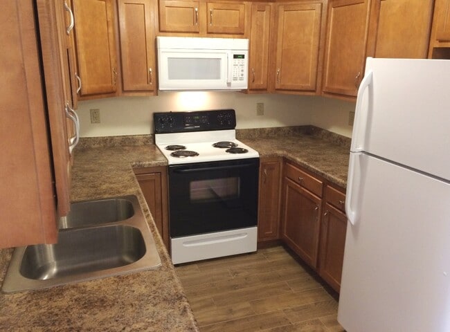 Photo - Jeanette Apartments