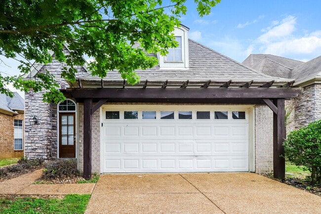 Building Photo - 7575 Glen Creek Ln