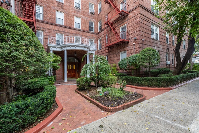 Photo - Stanwix Apartment COOP