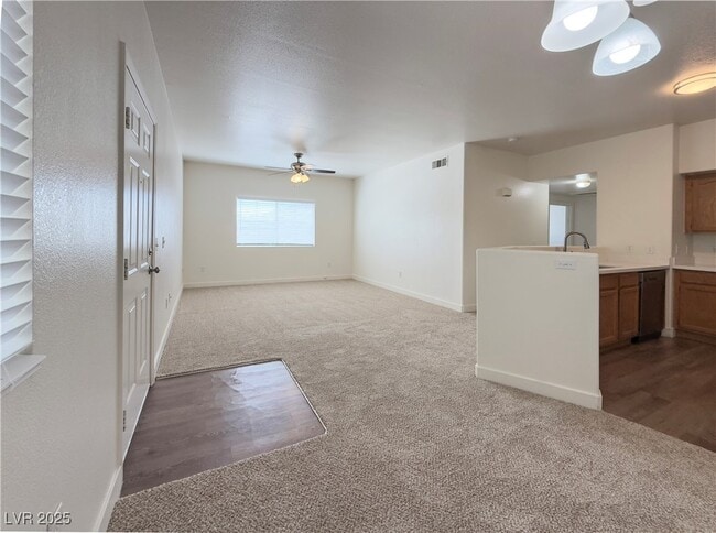 Building Photo - 3400 Cabana Dr Unit 2041 Rental