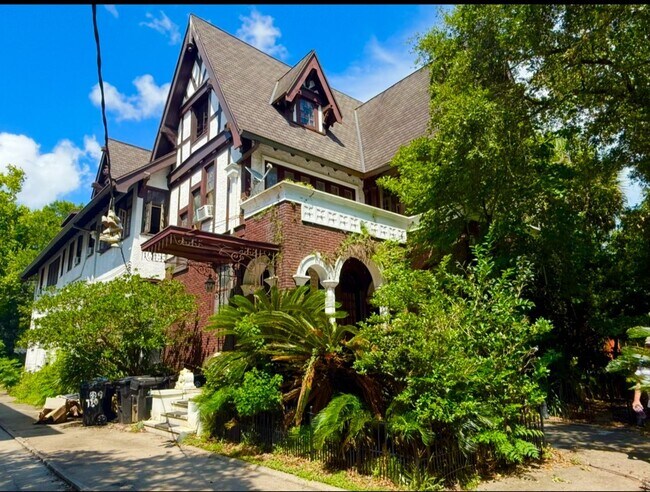 Photo - 7211 St Charles Ave Apartment Unit 7211 St Charles Ave