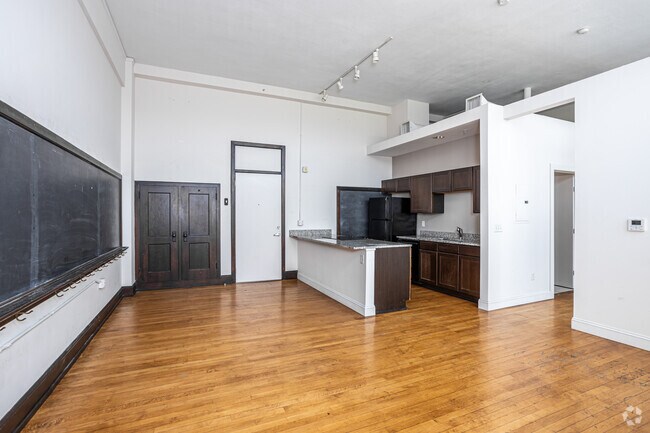 1HAB, 1BA - 660 ft² - Horace Mann Lofts