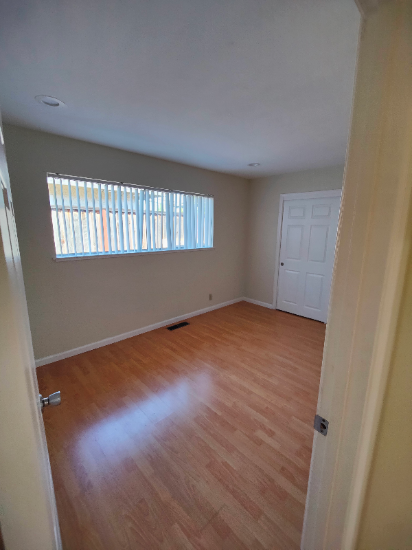 Photo - 852 Doyle Rd