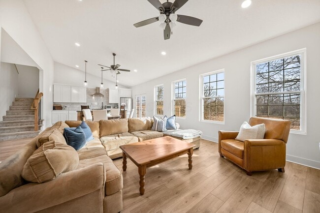 Photo - 145 E Main St