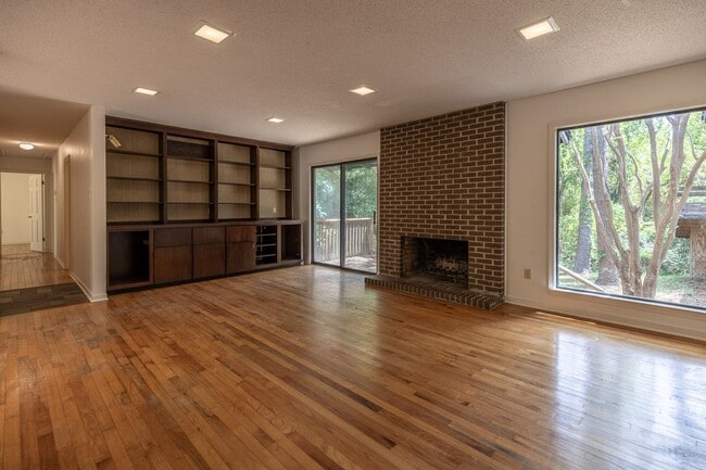 Photo - 3-Bedroom, 2-Bath with Den in Spanish Fort Estates