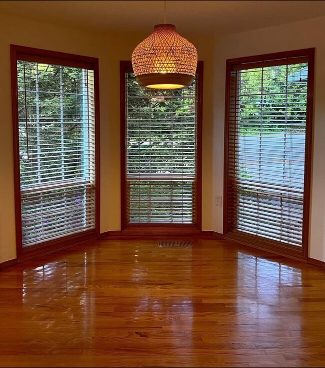 Photo - 8033 SW Hemlock St