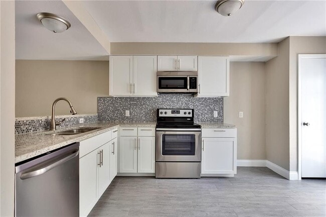 Photo - 2706 Mulford Cove