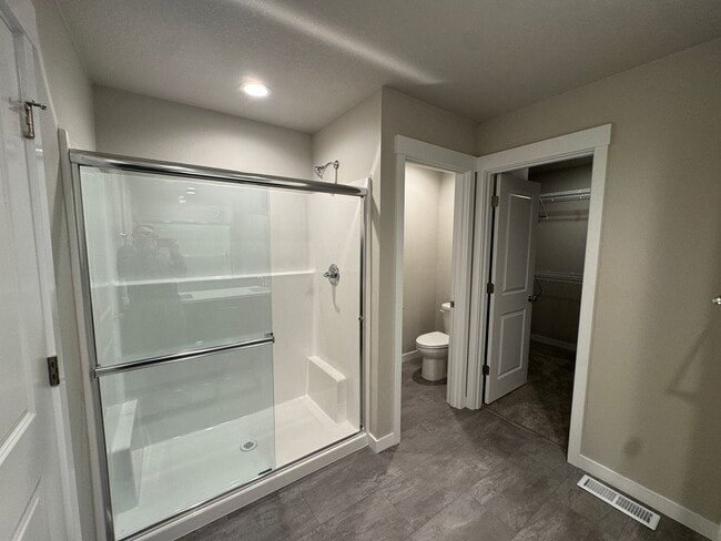 Photo - Amazing 3 bedroom Brand new home!!