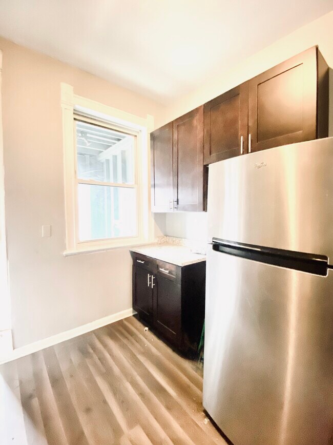 1444 N Talman Ave Unit 2