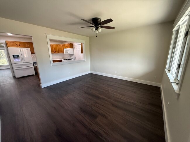Photo - 705 Saint Paul Ln