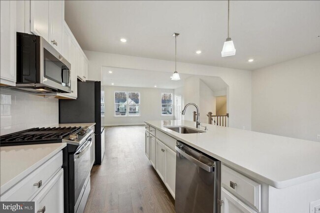 Photo - 223 Avalon Dr