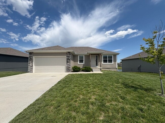 Photo - 705 Poplar Cir House