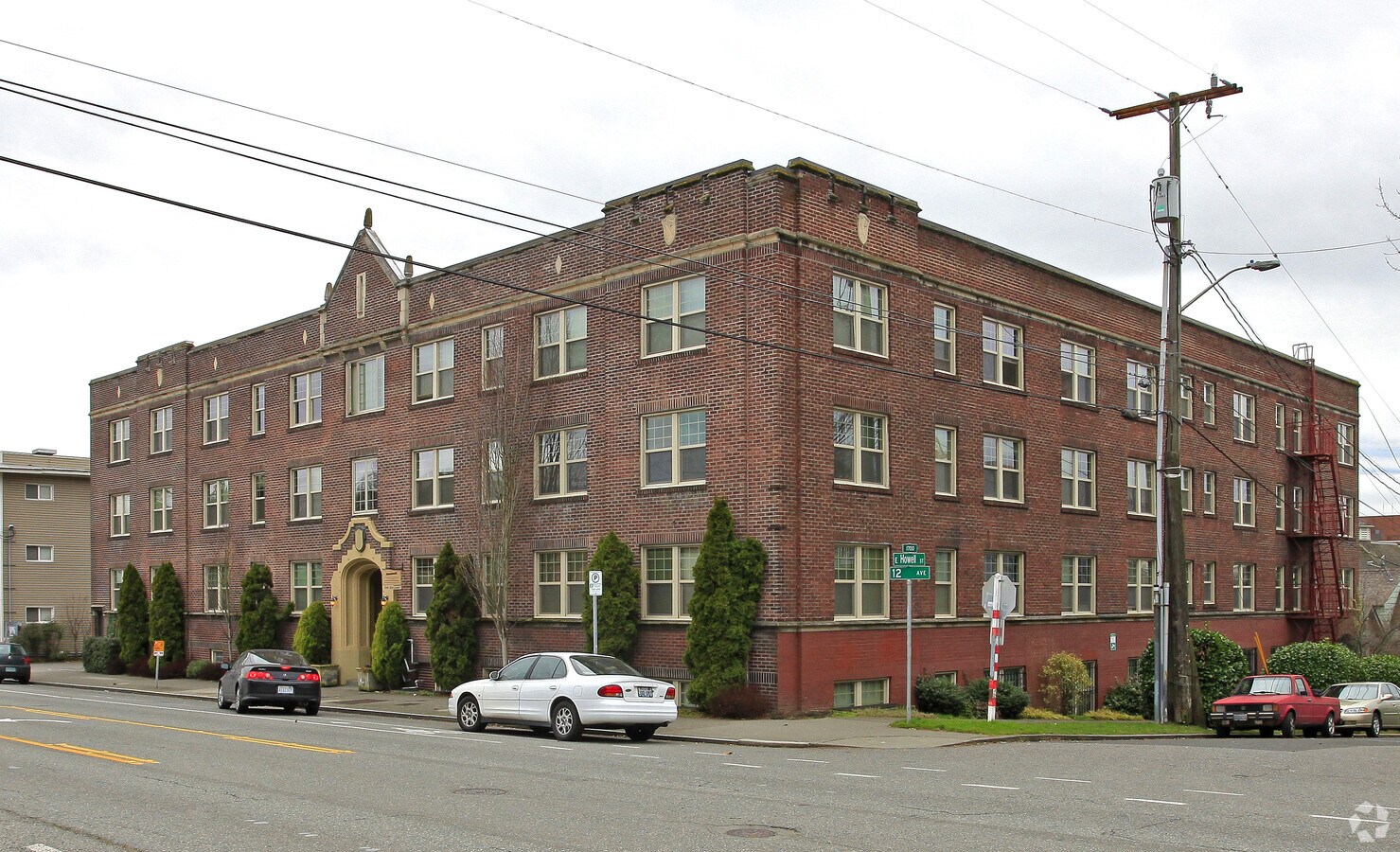 Roosevelt Apartments - Roosevelt Apartments