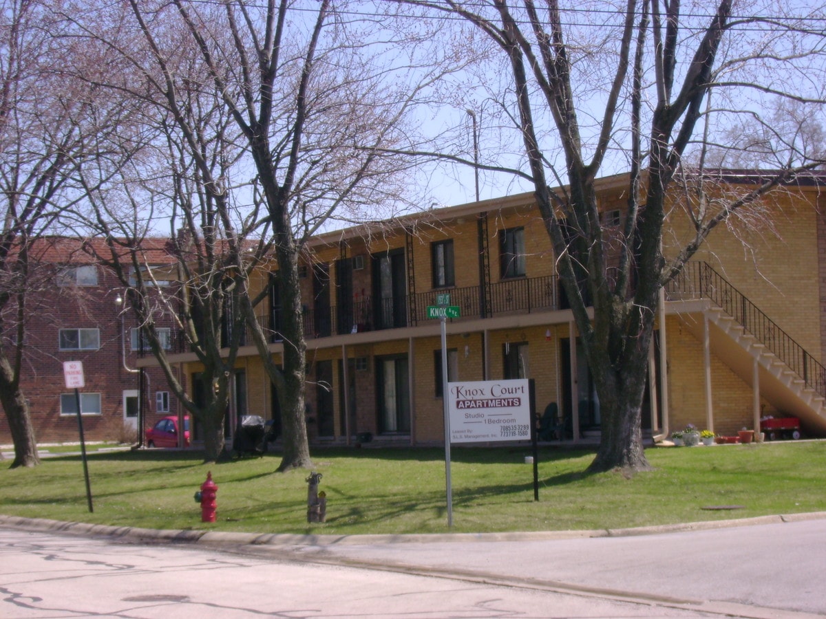 Knox Apartments - Knox Apartments