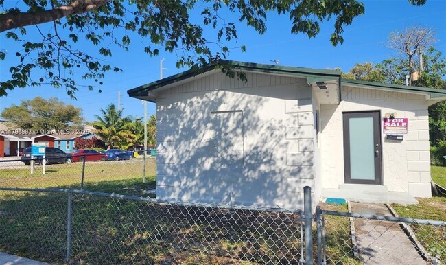 Building Photo - 731 Phippen Waiters Rd Rental