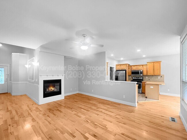 Photo - 2120 N Eagle Creek Ln