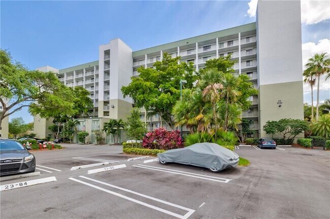 2240 N Cypress Bend Dr Unit 802