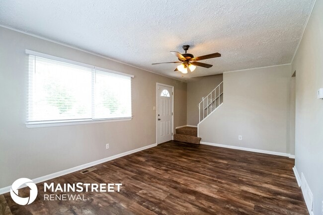 Photo - 1689 Geraldine Ave