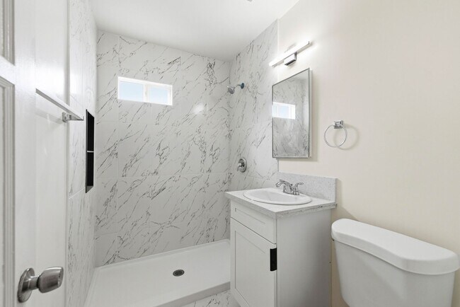 Photo - 2BR Coastal La Jolla Apartment | Steps to Windansea Beach Unidad 6508 La Jolla Blvd