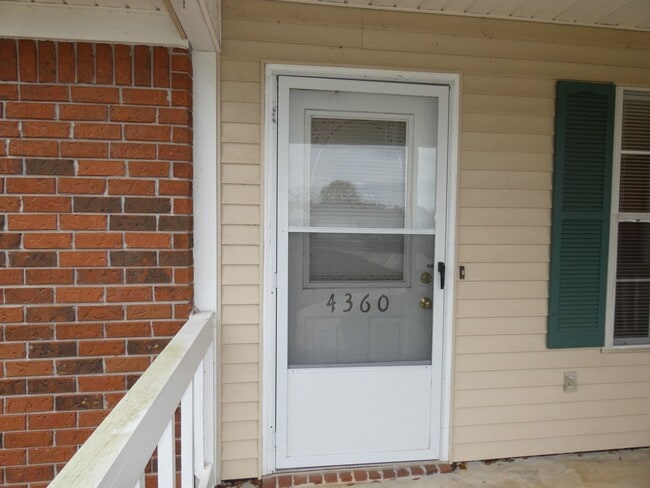 Photo - Spacious 3-Bedroom Home