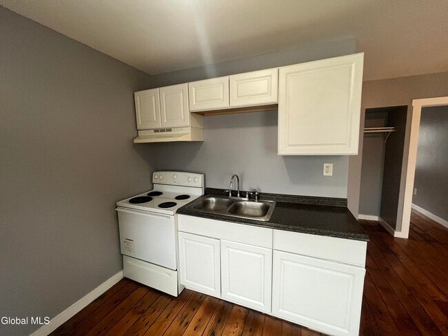 Photo - 1643 1st St Unit 2