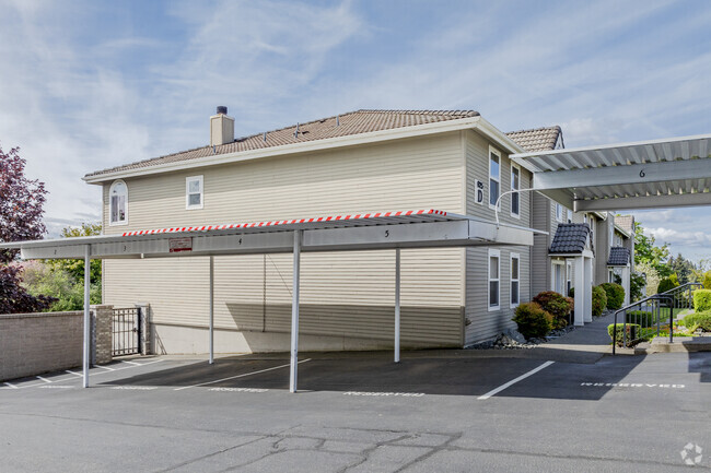 Narrows East Condominiums