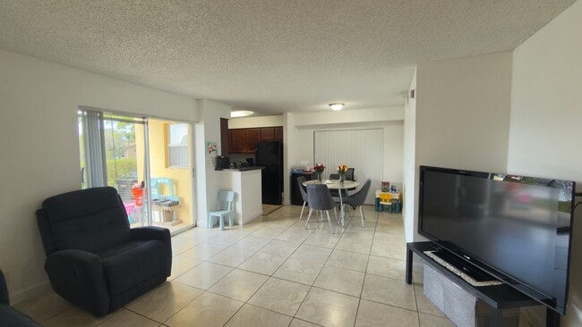 Photo - 7610 Westwood Dr Unidad 109